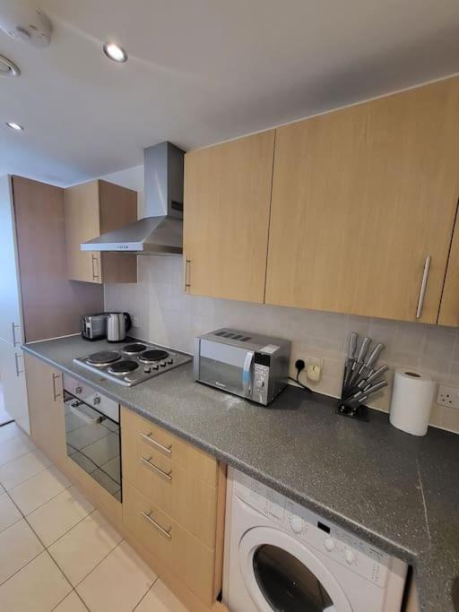 Awesome 1 Bedroom Apartment Manchester Exterior photo